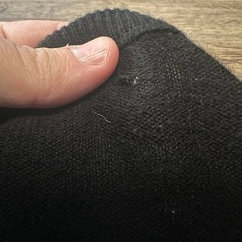Polo Ralph Lauren Men's 100% Merino Wool Black Sweater Men's M Purple Pony